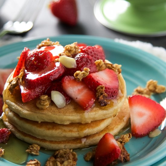 Fluffy Vanilla Greek Yogurt Pancake