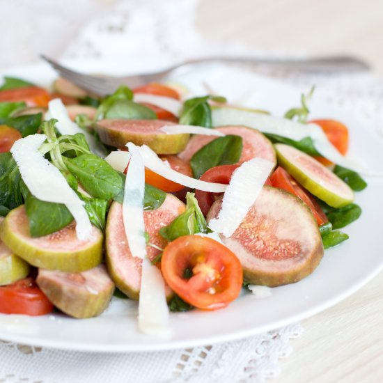 Simple fig salad