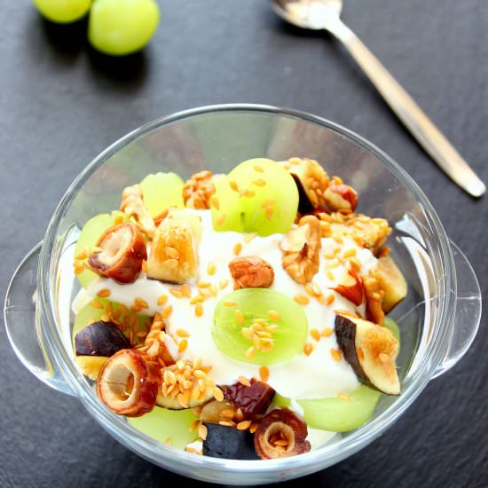 Healthy Breakfast Yogurt