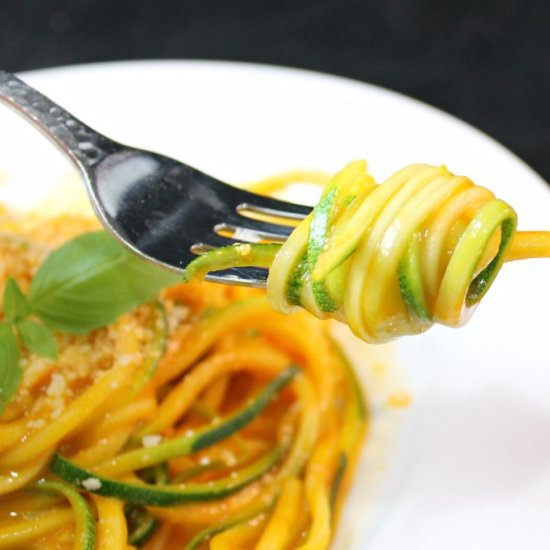 Zucchini Pasta w/ Fresh Tomato Sauce