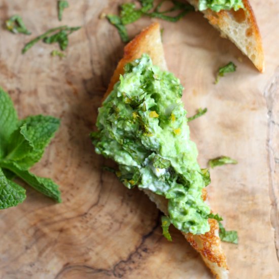 Fresh Pea Crostini