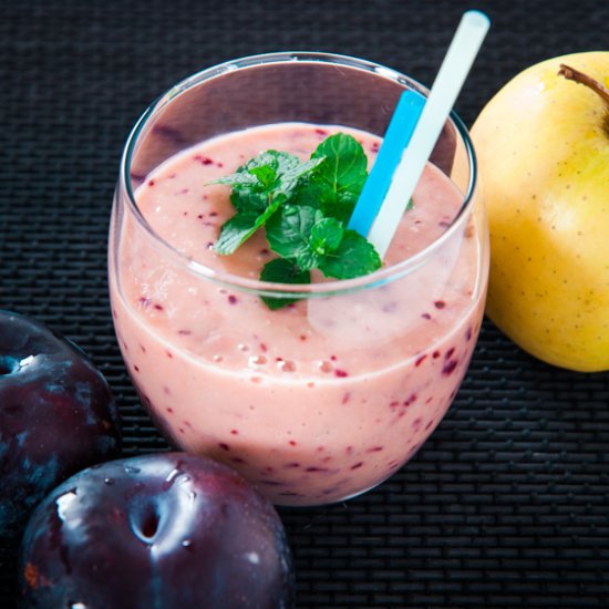 Plum & Apple Smoothie