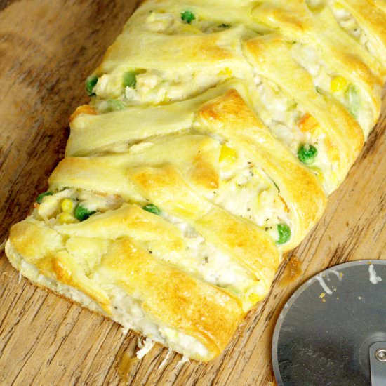 Chicken Pot Pie Crescent Braid