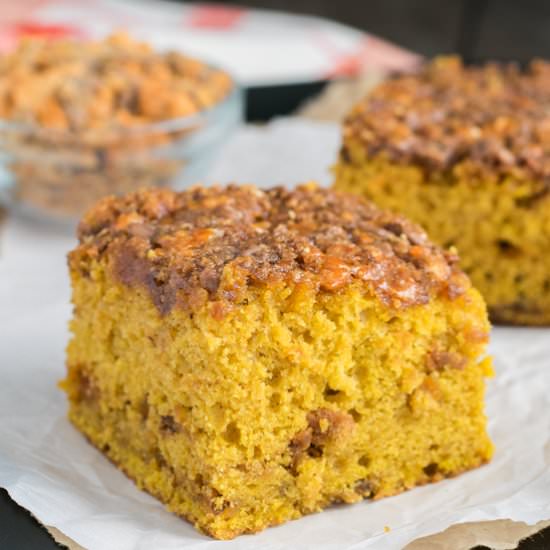 Pumpkin Butterfinger Cake