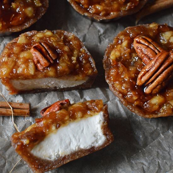 Raw Caramel Apple Cheesecake