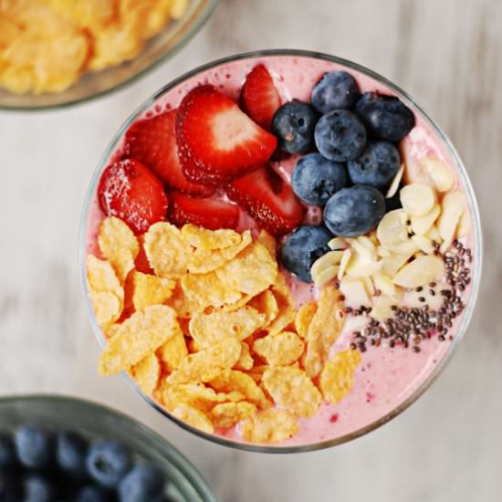 Strawberry smoothie bowl