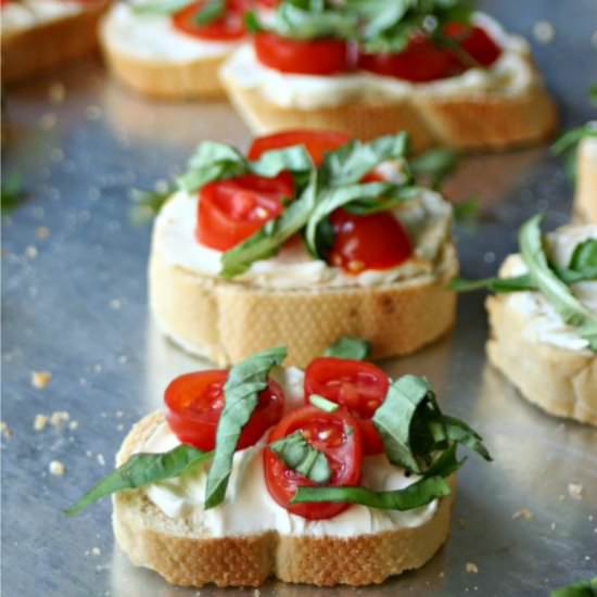 Tomato Basil Crostini