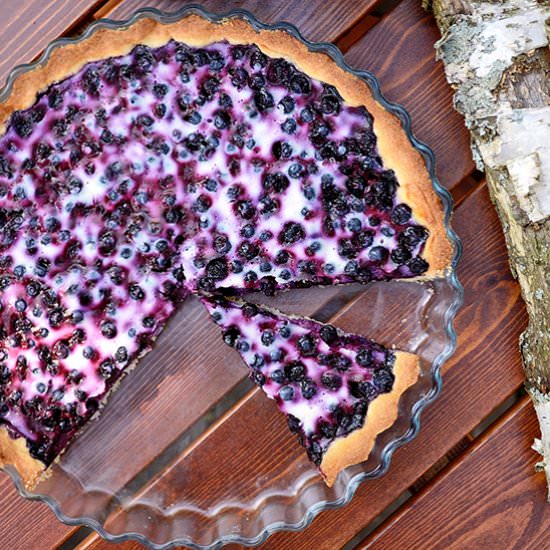 Traditional Finnish Blueberry Pie