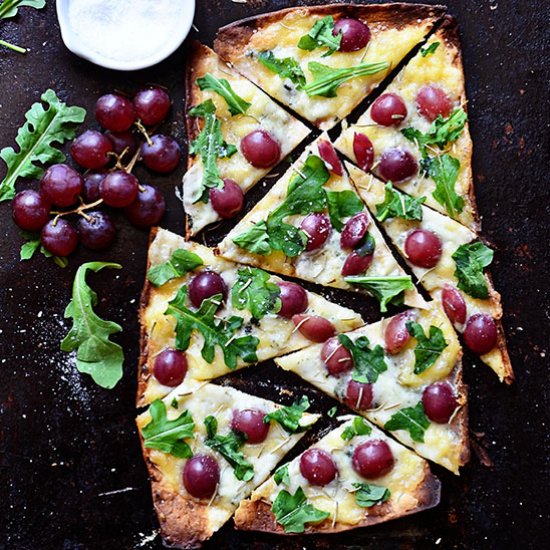 Grilled Grape Brie and Arugula Flatbread