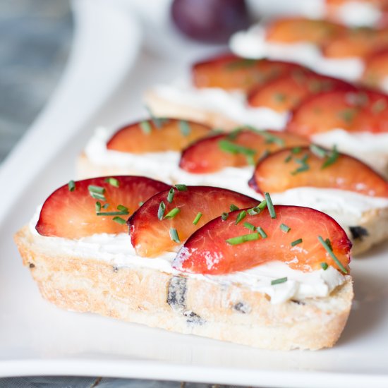 Plum crostini