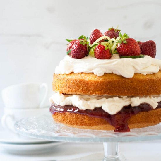 Pimm’s Victoria Sandwich Cake