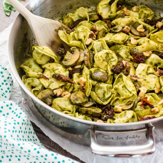 30-Minute Creamy Pesto Tortellini