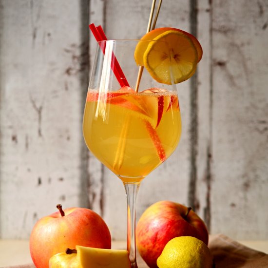 Autumn Fizz – Apple Cocktail