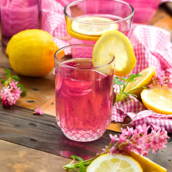 How to Make Naturally Pink Lemonade