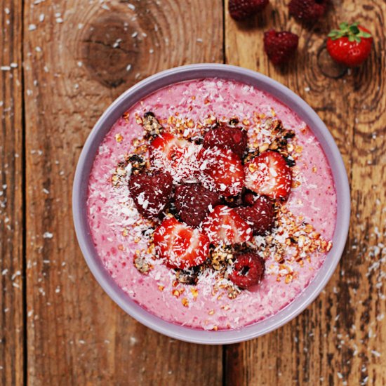 Raspberry Smoothie Bowl