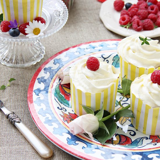 Berries Cupcakes