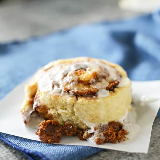 Caramel Macchiato Cinnamon Rolls