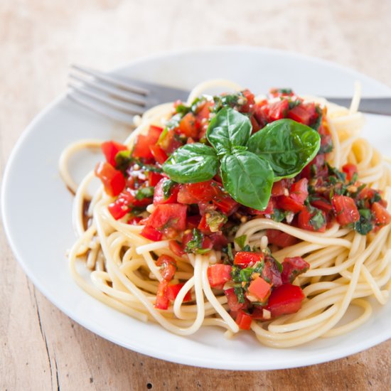 Spaghetti with Raw Tomato ‘Sauce’