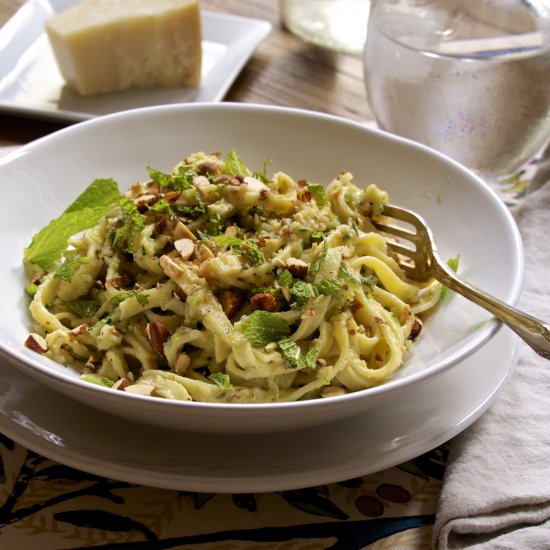 Fettuccini w. Zucchini & Mint Pesto