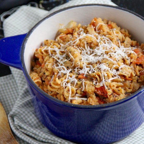 One Pot Tomato Lentil Pasta