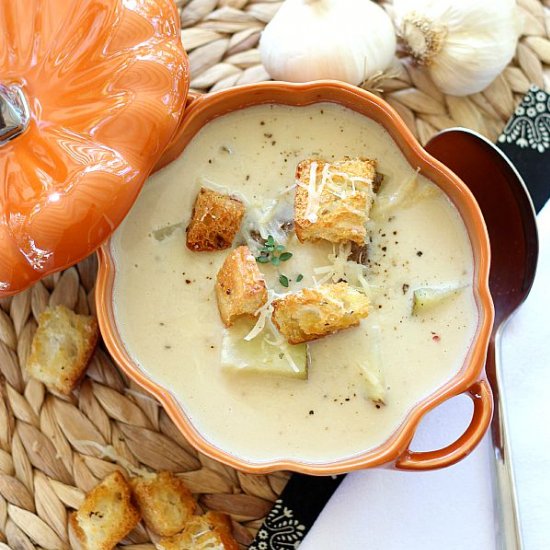 Roasted Garlic Soup