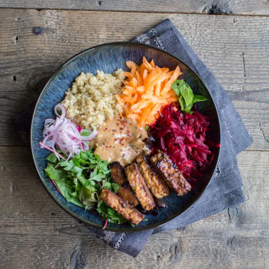 Tempeh Quinoa Goodness Bowl