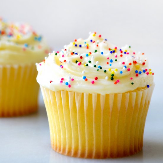 Easy Buttercream Frosting