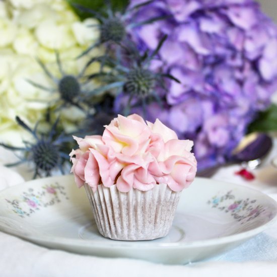 Banana-Blueberry Hydrangea Cupcakes