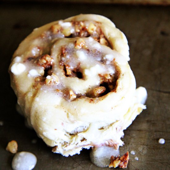 Homemade Apple Cinnamon Rolls