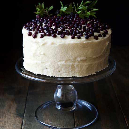 Huckleberry Chantilly Cake