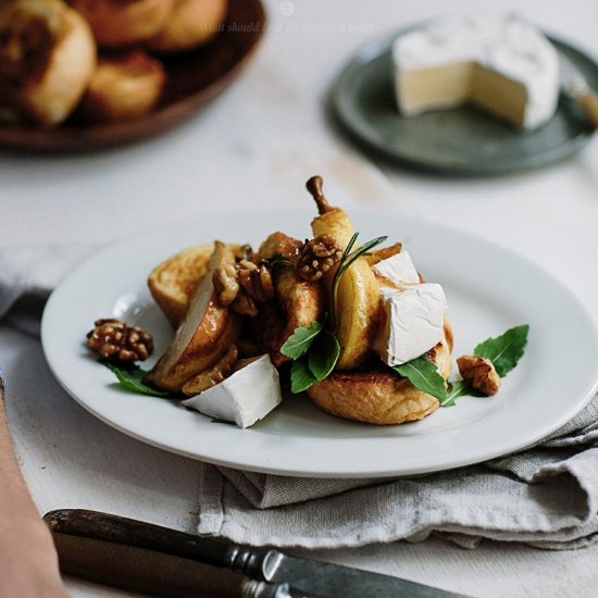 French toasts with pears