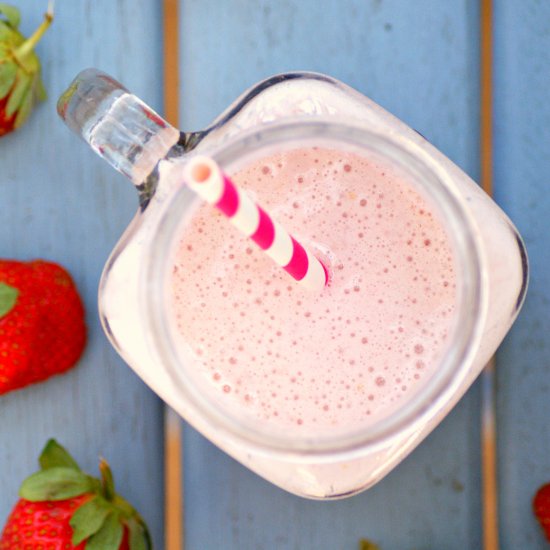 Healthy Strawberry Protein Smoothie