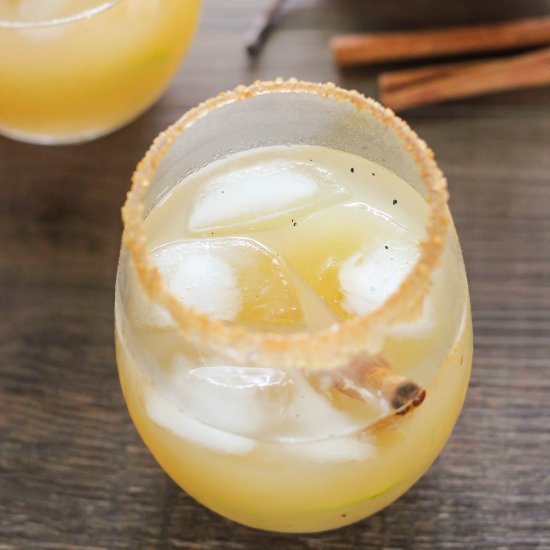 Spiced Vanilla Pear Cocktail