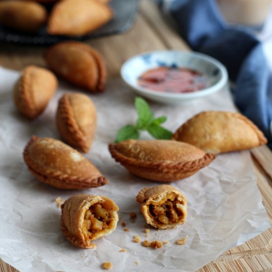 Crispy Curry Puffs