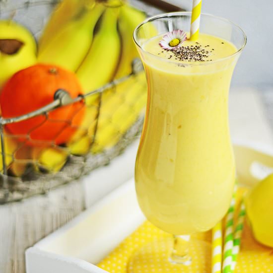 Yellow fruit smoothie