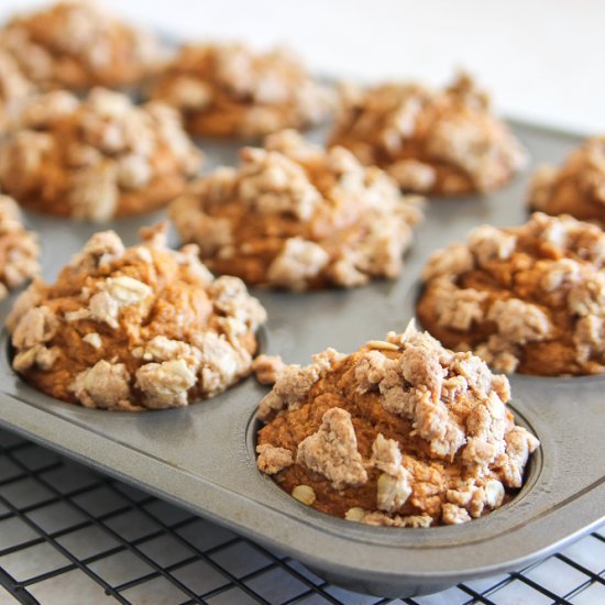 Healthy Pumpkin Streusel Muffins