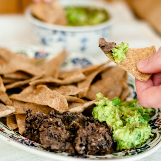 Tomatillo Salsa with Pita Chips