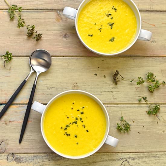 Sweet Corn and Yellow Pepper Soup