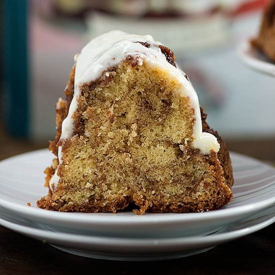 Cinnamon Roll Pound Cake