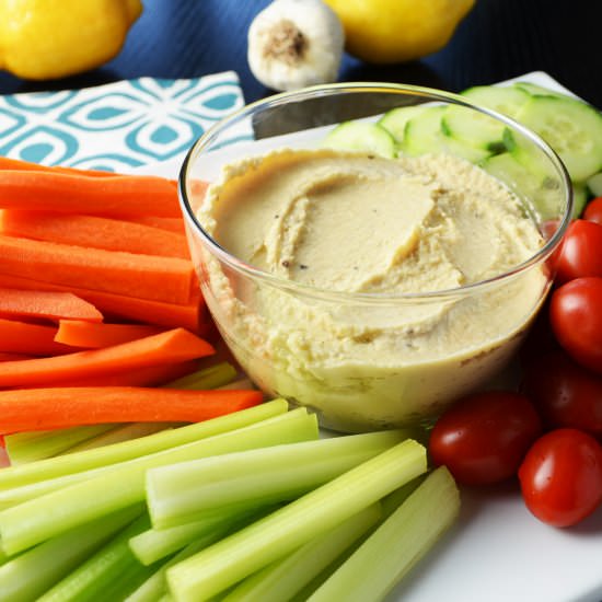 Simple Hummus with Veggies