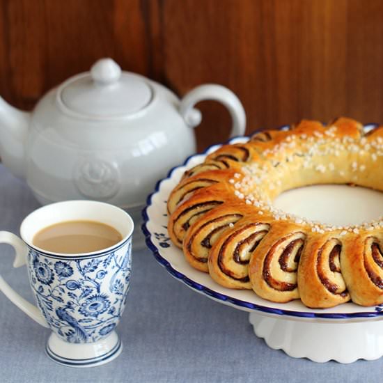 Date and Orange Blossom Tea Ring