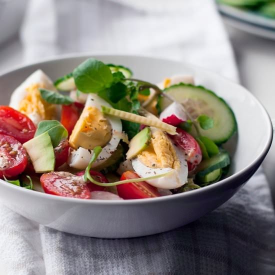 Salad with Eggs and Avocado