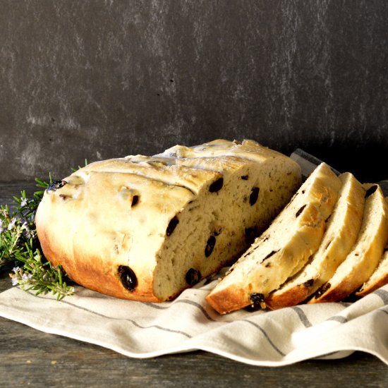 Rosemary Olive Dutch Oven Bread