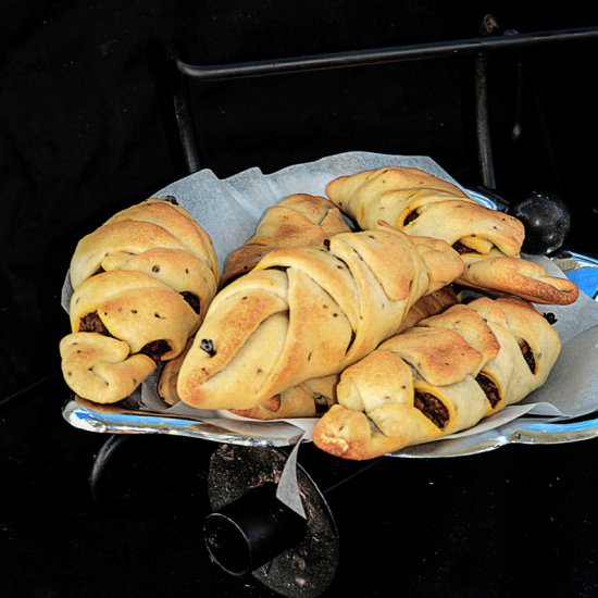 Baked Samosa & Chocolate Chutney