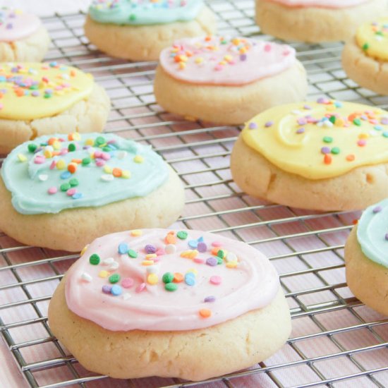 Soft Sugar Cookies + Vanilla Icing