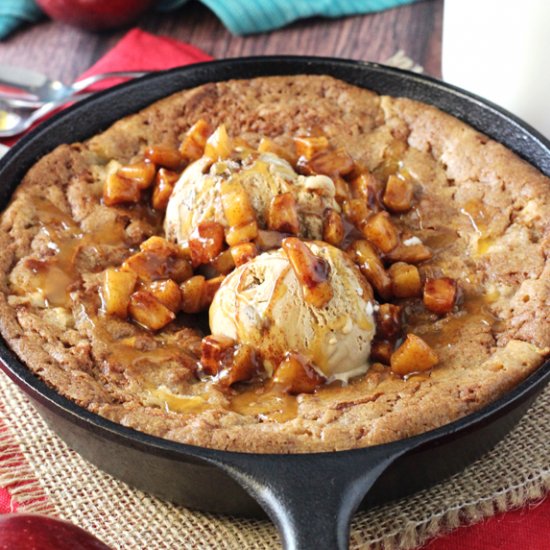 Apple Cinnamon Skillet Blondie