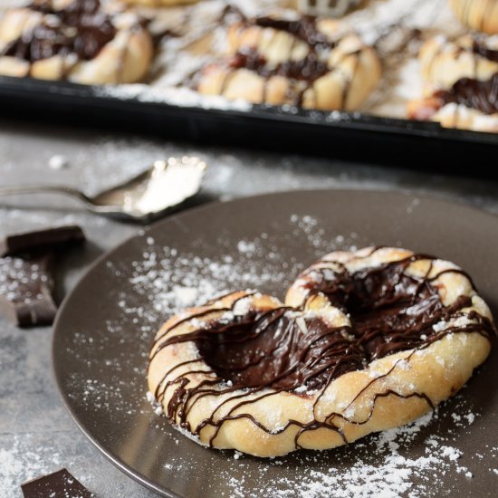 German Chocolate Pudding Brezel