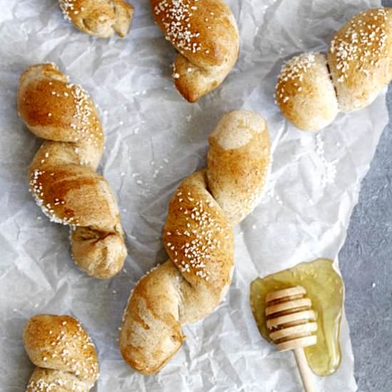 40-Min Honey Wheat Pretzel Twists