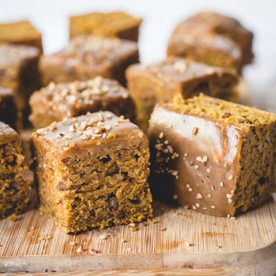 Pumpkin Spice Snack Cake