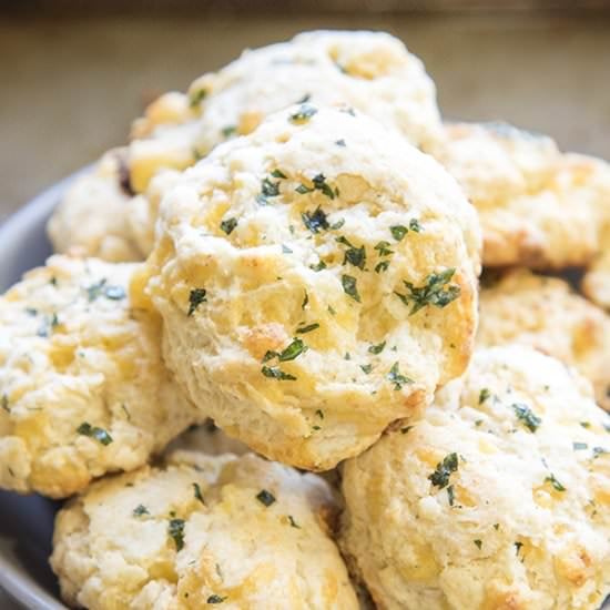 Cheddar Bay Biscuits